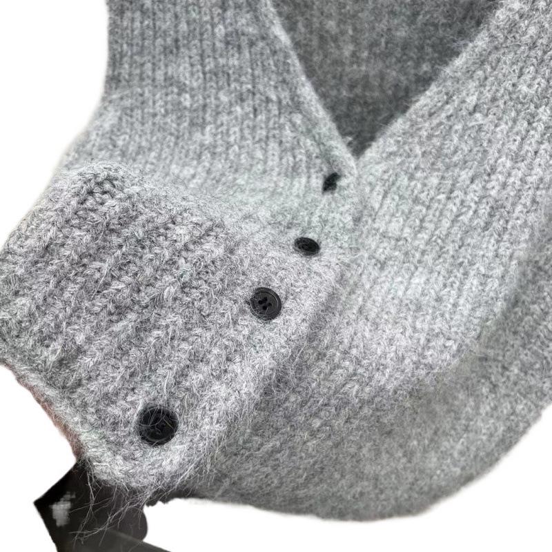 Women's V-Neck Sleeveless Knit Cardigan Vest - Versatile Autumn/Winter Layered Sweater