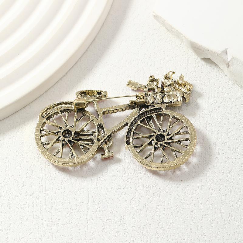 Color Diamond Bicycle Brooch Pin Women'S Clothing Accessories Bag Corsage