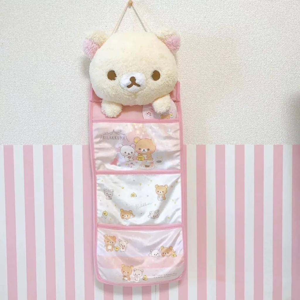 Borsa portaoggetti da appendere alla parete Rilakkuma Kawaii Borsa da appendere alla porta Rilakkuma Orso Cartone Animato Grande Capacità Borsa portaoggetti Varie Regali