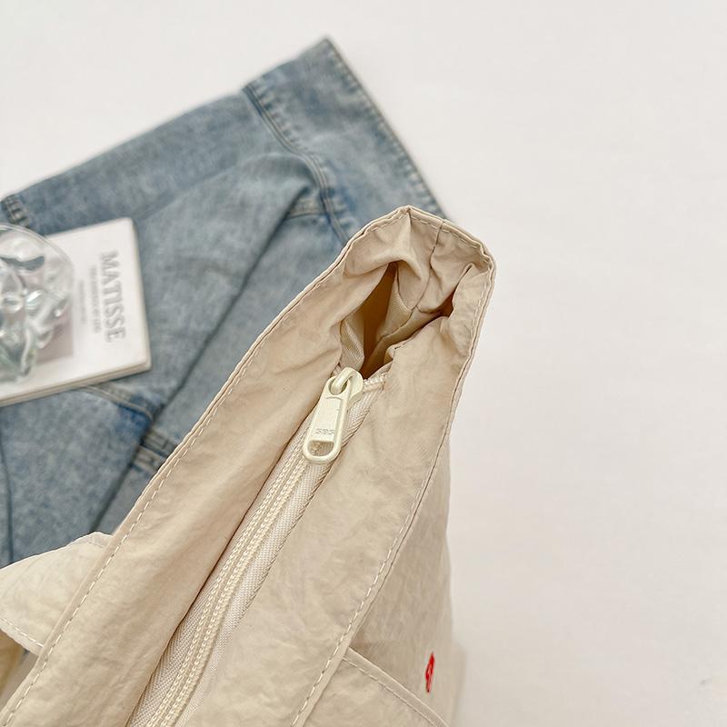 Borsa in Tela Ricamata Borsa Tote Grande Capacità Borsa a Spalla da Pendolare Donna