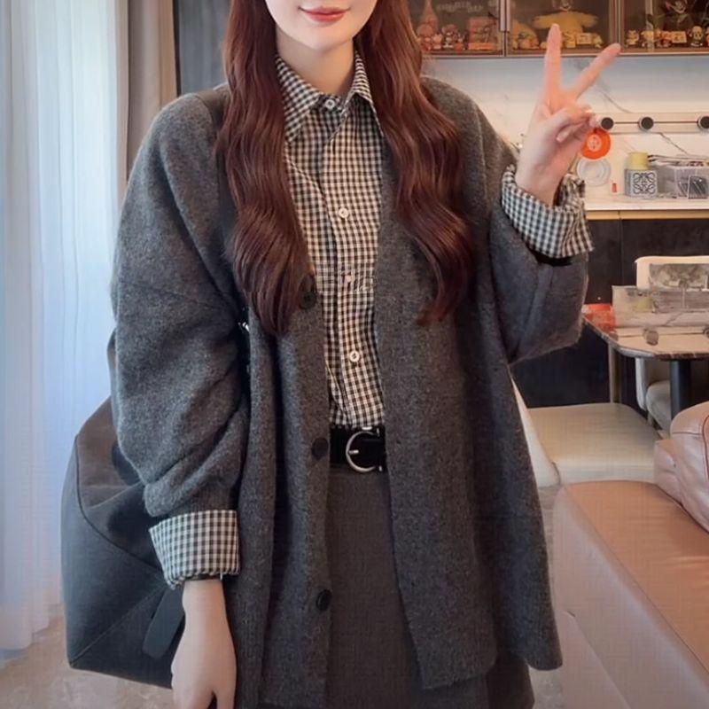 

Women s Solid V-Neck Single-Breasted Knit Cardigan Coat, 2025 Autumn/Winter Korean Style One Size сірий колір