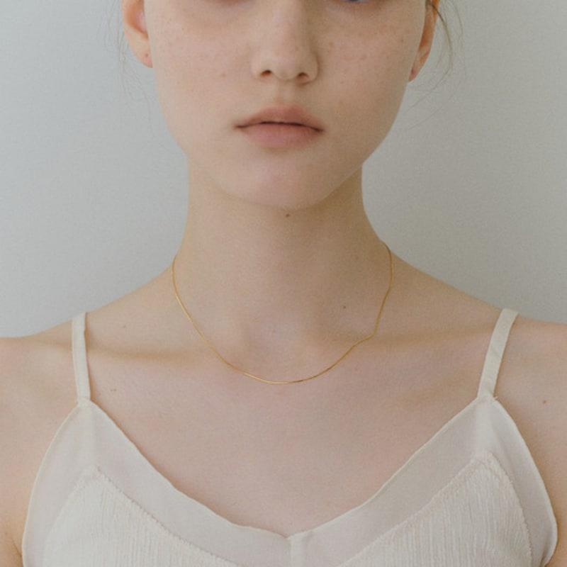 NORMALLEE [White Gold] Silky Line Necklace