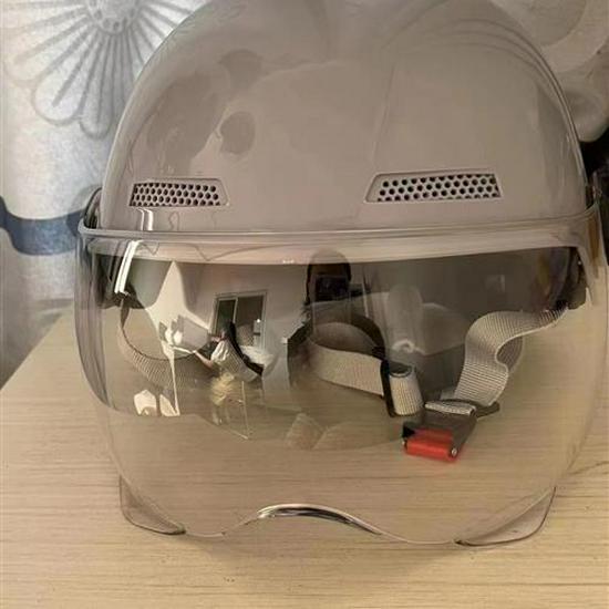 Frosted Four Seasons Electric Vehicle Safety Helmet - Lightweight, Thickened Half Helmet for Electric Bikes