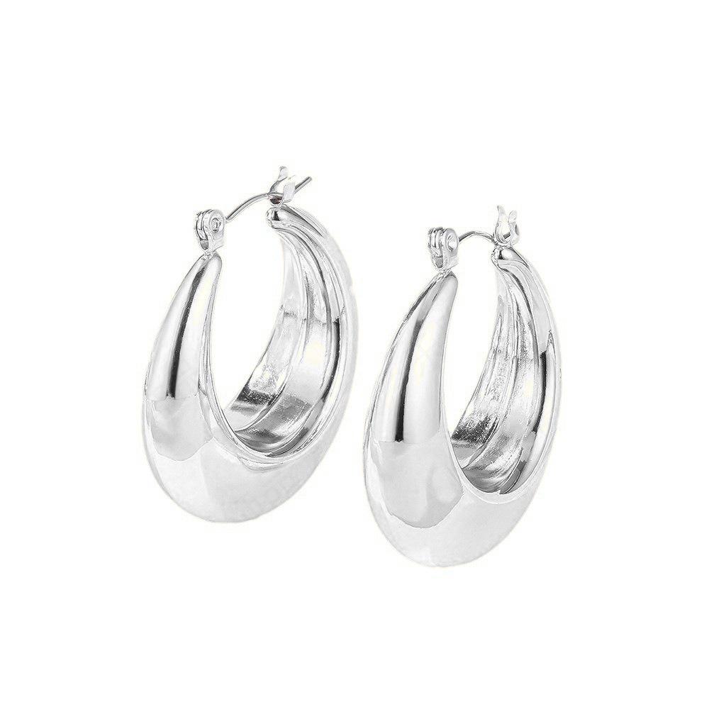 

Trendy European & American Stainless Steel Hollow Gold Stud Earrings - Women s Fashionable & Versatile Jewelry серебряный