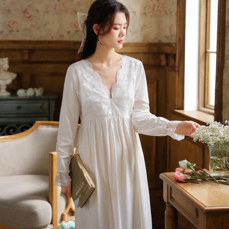 Long-sleeved Nightdress Women's Spring French Court Retro Style Long Dress Lace Princess Pajamas V-neck Can Be Worn Outside Loungewear Autumn