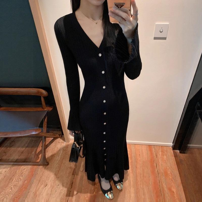 Gentle long-sleeved knitted inner dress children's autumn and winter new temperament bottoming hip-wrapped dress