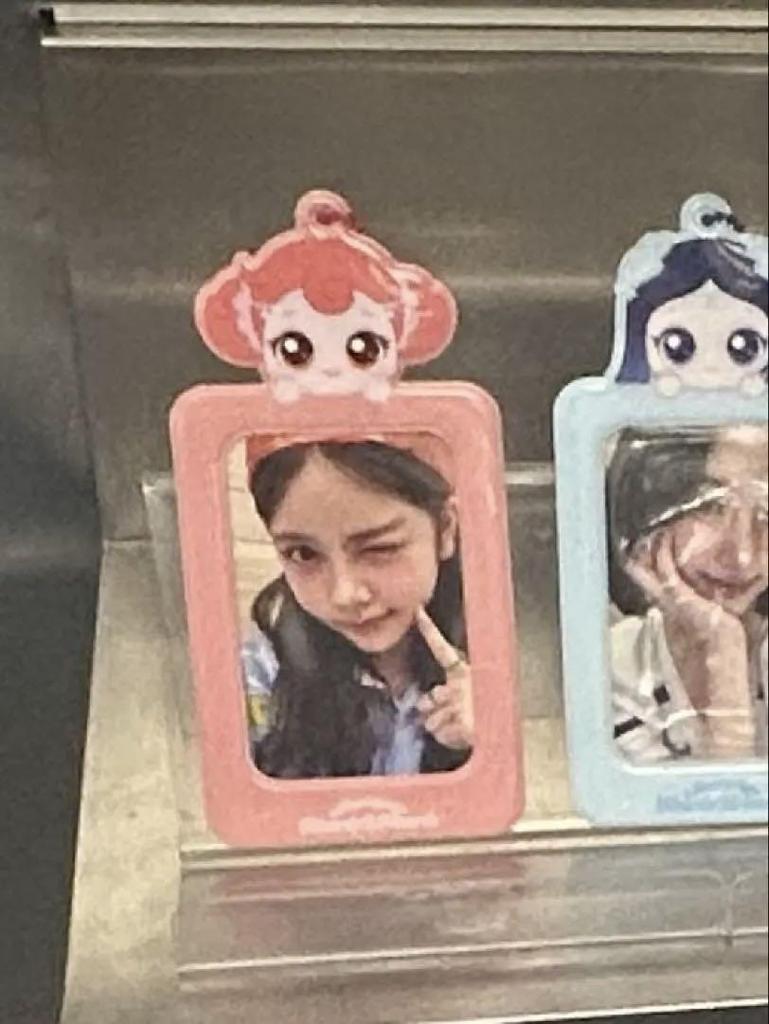 [USED] Teenieping Hearts2Hearts Carmen Photo Card Holder