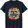 Vibrant Rainbow Heart On Black T Shirt Whimsical Design For Sweet Hearts Vintage Graphic Homme Casual