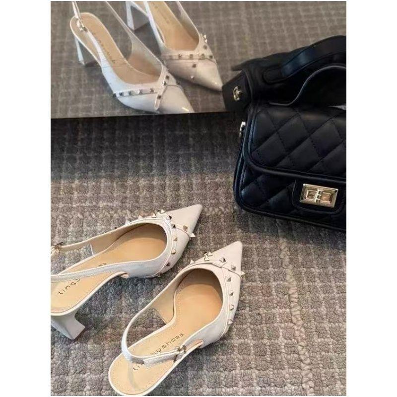 Wunderschöne High Heels mit dickem Absatz, französischer Kreuzniete, Temperament einer königlichen Schwester, spitze, hochwertige Promi-Mode-Sandalen