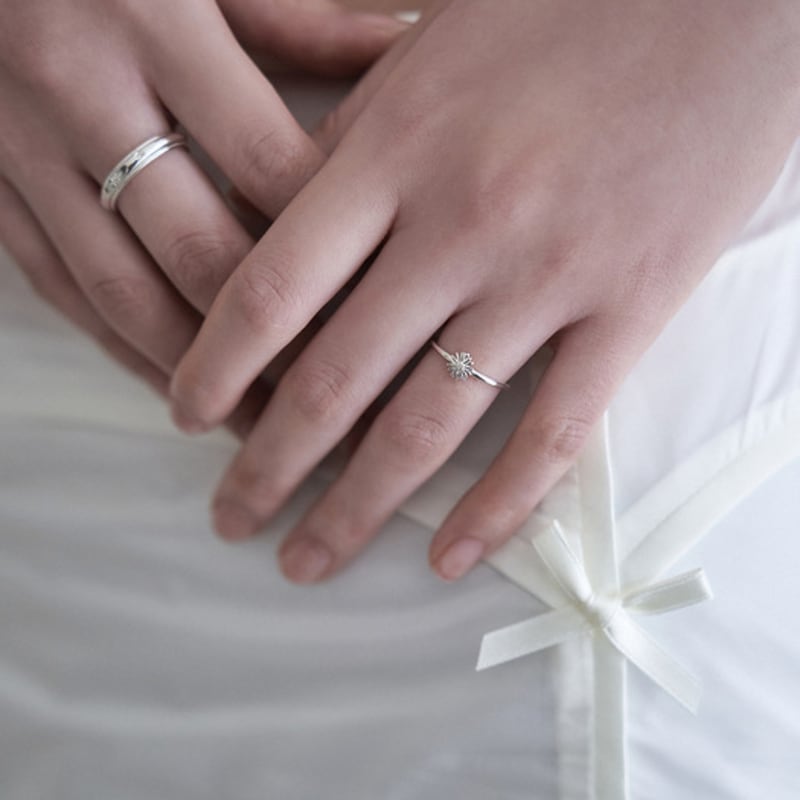 ANOTHER CELL Serene Floret Ring