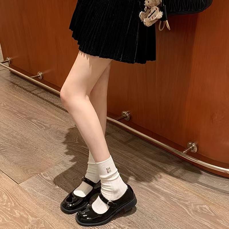 Su Yinyin Is the Same Comic Girl~ Japanese Square Head Thick Heel One-word Buckle Mary Jane Single Shoes Women's Small Leather Shoes