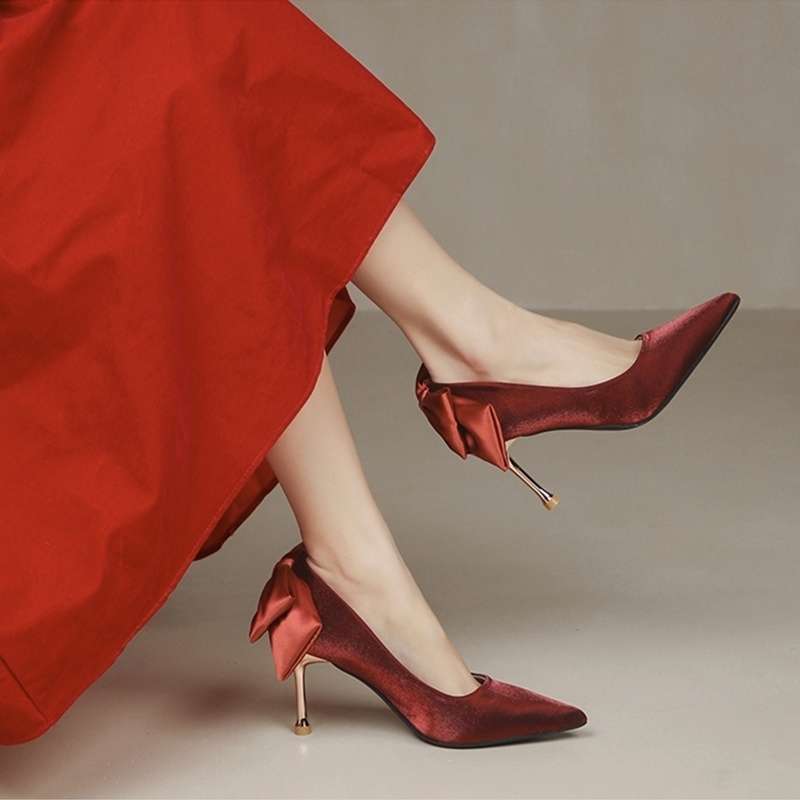 Thin heel red wedding shoes Xiuhe wedding dress two wear white high heels women's niche design sense bow pointed single shoes