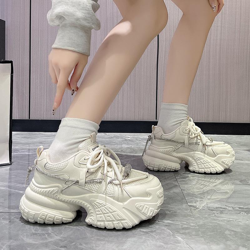 Leicht, klein und erhöhte Füße, lässige Damen-Sportschuhe mit dicker Sohle, neu für Herbst und Winter, schlicht