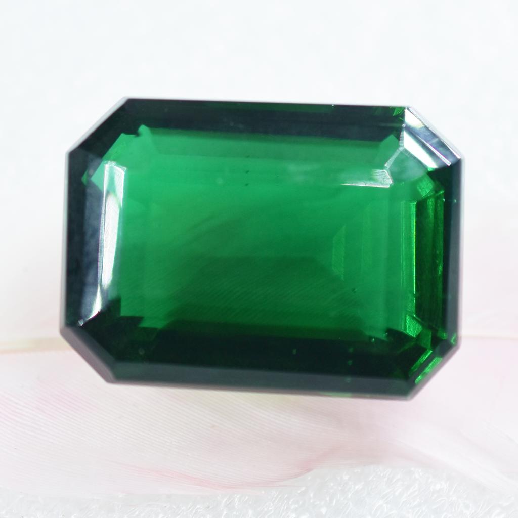 Natural Green Emerald Cut 65.23 Ct Pendant Size Loose Gemstone Certified