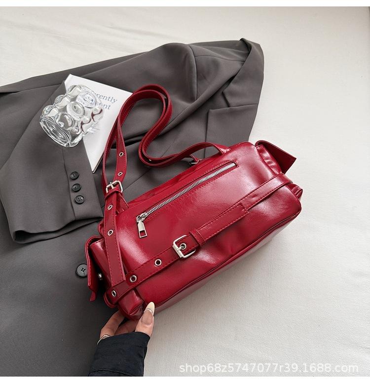Fashion Trend Armpit Bag Women 2025 New Retro Large Capacity Commuter Shoulder Bag Simple Women's Boston Bag