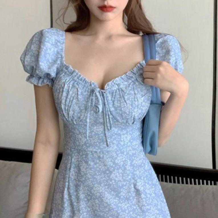 Summer Sexy Puff Sleeve Short Skirt Updated Style Scheming Clavicle Square Collar Platycodon Waist Floral Dress for Women