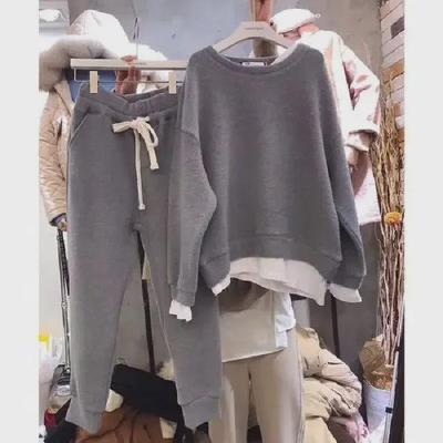Women's 2024 Autumn/Winter Two-Piece Set: Loose Fit Sweatshirt with Fake Two-Piece Stitching and Casual Pants.
