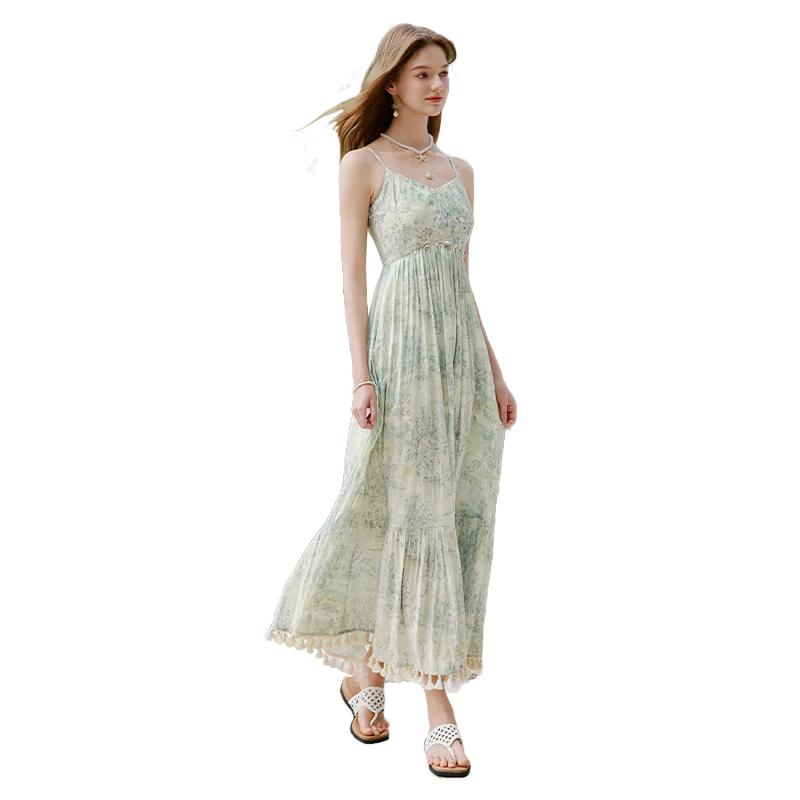 Women s Green Floral Spaghetti Strap V-Neck Dress S