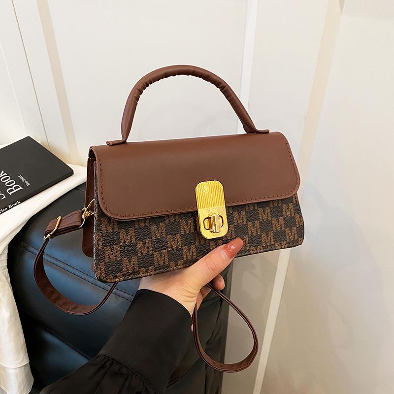 

Ретро женские сумки Новые простые сумки-мессенджеры для поездок Модный тренд Портативные наплечные сумки подмышку коричневый