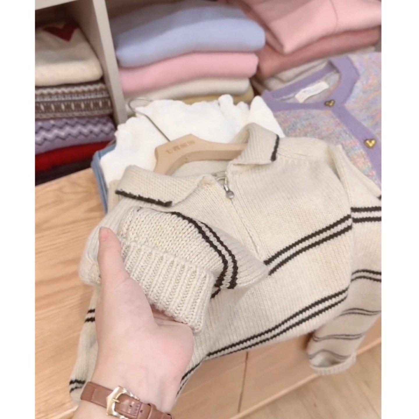 

2026 Korean Winter Striped Knitwear: Stylish, Slimming Half Zip with Lazy Lapel L (105-115 lbs)