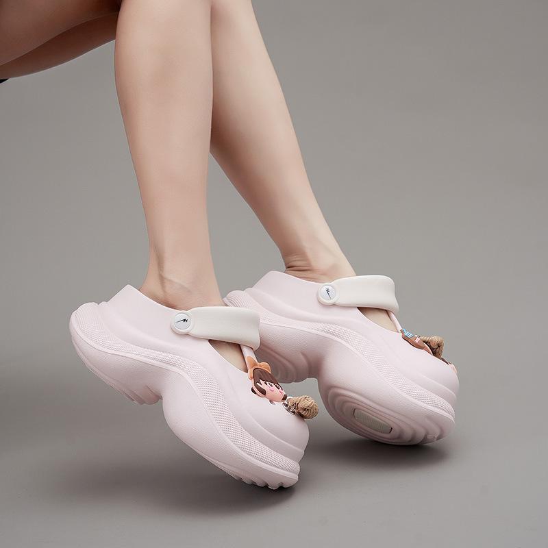 CH bread children's new summer hole shoes thick sole soft sole heightening slippers