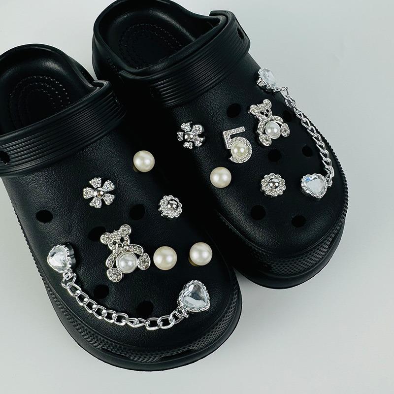 13PCS Fashion Shoe Charms Set Accessories Hole Shoe Buckle Silver Pearl Bear Diamond Chain DIY Shoes Decorations Party Gift