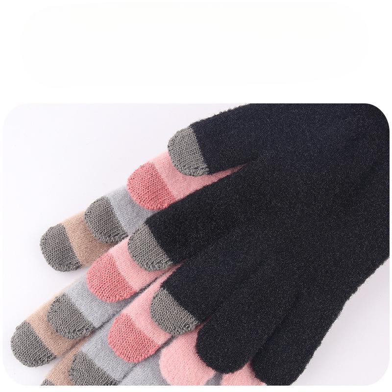 New Touch Screen Gloves for Women In Winter Coral Velvet Thickened High End Warmth Cute Cold Proof Knitted Gloves Touch Control