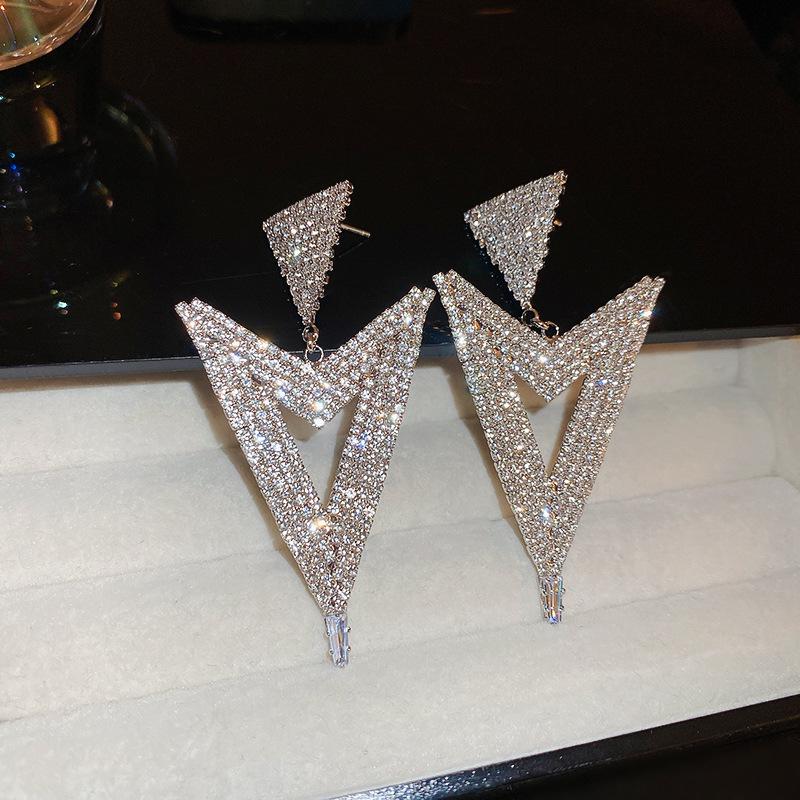 2025 Retro Blume Perle Quaste Ohrringe - Elegante Damen Luxus Hängeohrringe