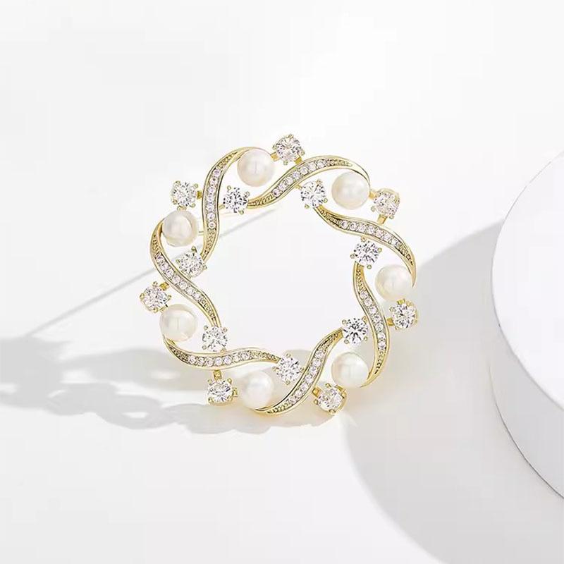 

Темпераментное кольцо-брошь с жемчугом, высококачественный женский изящный корсаж с бриллиантами, нишевый премиум-дизайн, булавка, аксессуары для костюма
