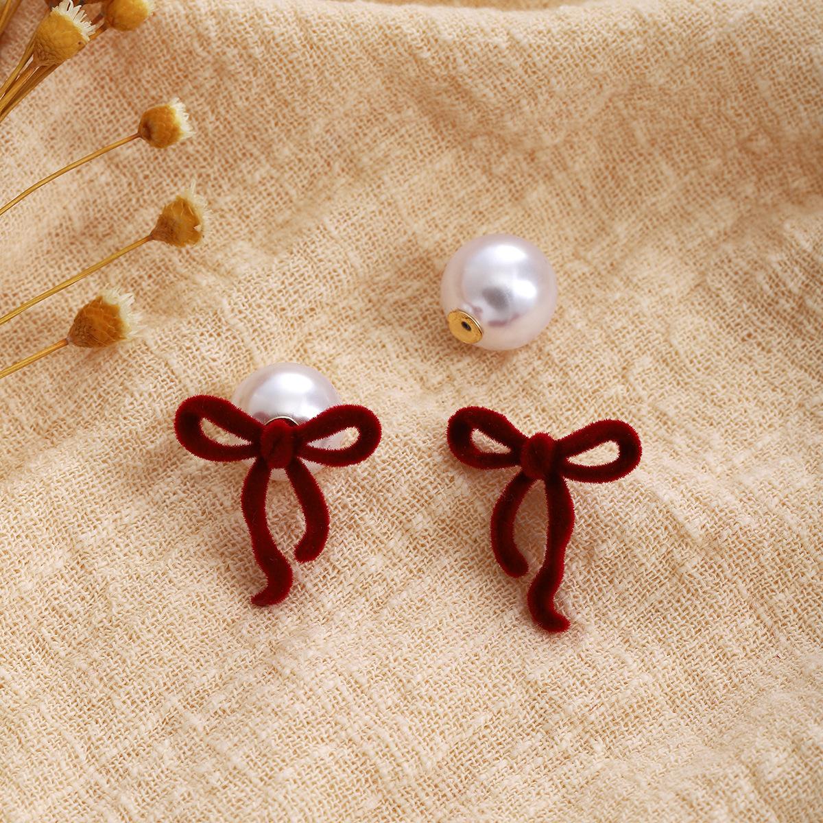 

Hong Kong Style Ankara Red Flocked Bow Pearl Stud Earrings, New Year S Autumn And Winter Light Luxury Design Fashion Earrings