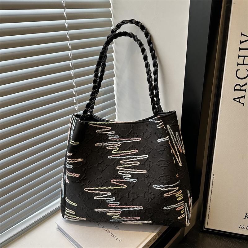 

Вместительная новая простая сумка-тоут для поездок на работу, женская универсальная, с высококачественной текстурой, модная, персонализированная, повседневная на плечо чёрный