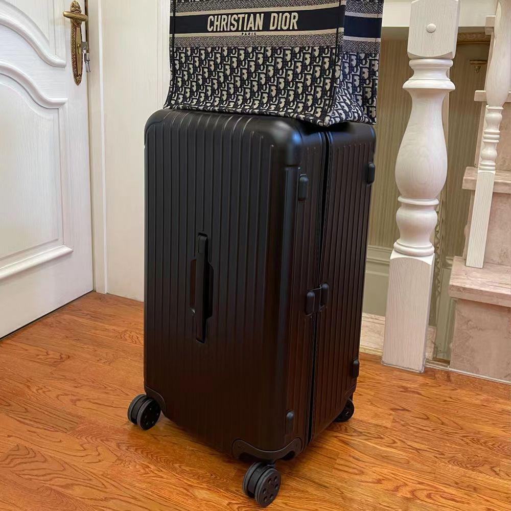 Extra Large Capacity Travel Suitcase with Trendy Trolley Design, Scratch-Resistant, Combination Lock, and Durable for Students and Men
