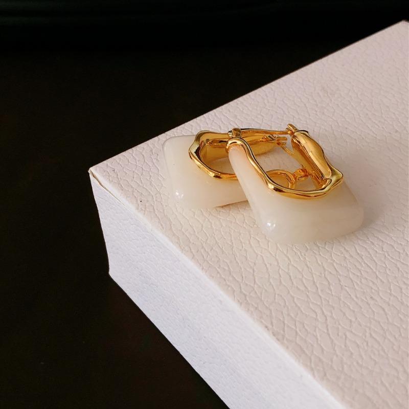 Resin Earrings Women Geometric Irregular Stud Earrings New Trendy Ear Jewelry Party U-shaped Earrings Retro Personality Everything with Niche Earrings