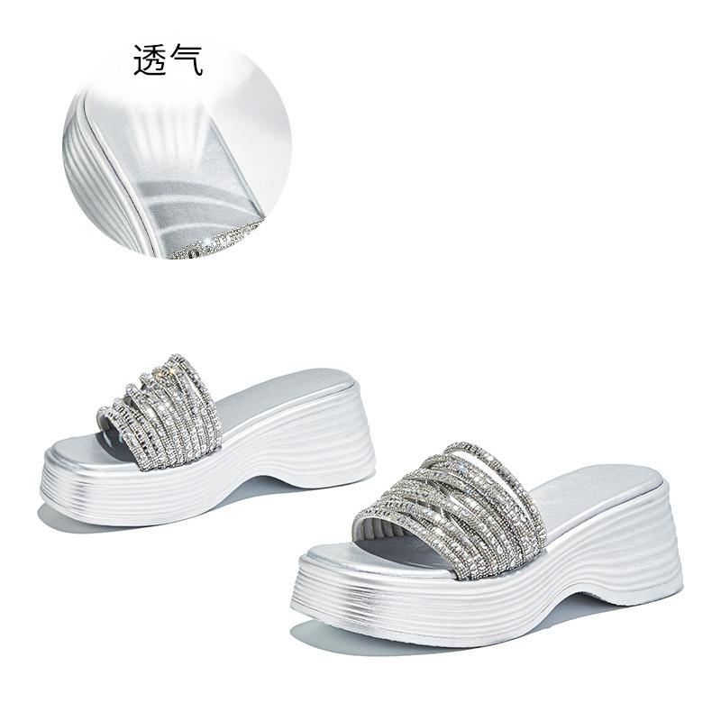 

New flat-bottomed slippers women s bright diamonds versatile sandals casual high-end fashion semi-drag summer outer women s shoes 40 серебряный