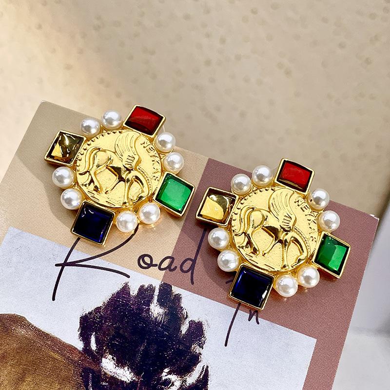 Classic Middle Women Girls Enamel Flower Earrings Ear Clip Vintage Elegant Lady High-end Party Banquet Accessories Jewelry