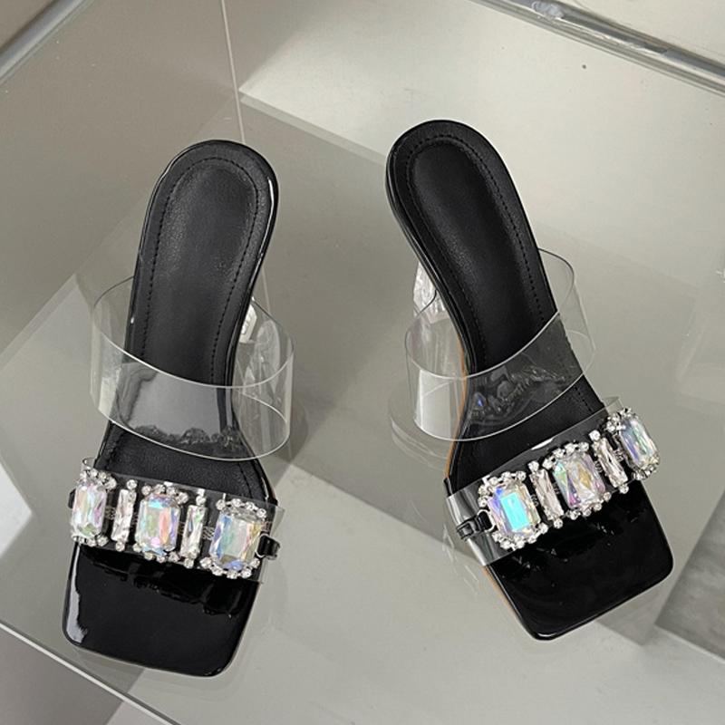 Liyke Νέα Μεγάλη Αλυσίδα από Κρυστάλλους και Στρας Γυναικεία Διαφανή Τακούνια Μουλιάρες Παντόφλες Καλοκαιρινά Τετράγωνα Πέδιλα από Διαφανές PVC Παπούτσια Γάμου