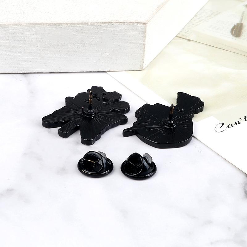Skull Rose Flowers Enamel Pins Gothic Flower Skeleton Brooch Denim Backpack Lapel Pin Punk Dark Badge Jewelry for Men Women Gift