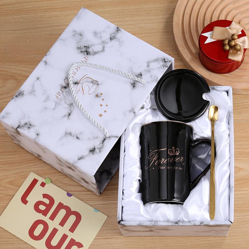Ceramic Souvenir Black and White Mug with Lid and Spoon Couple Water Cup Household Ceramic Cup