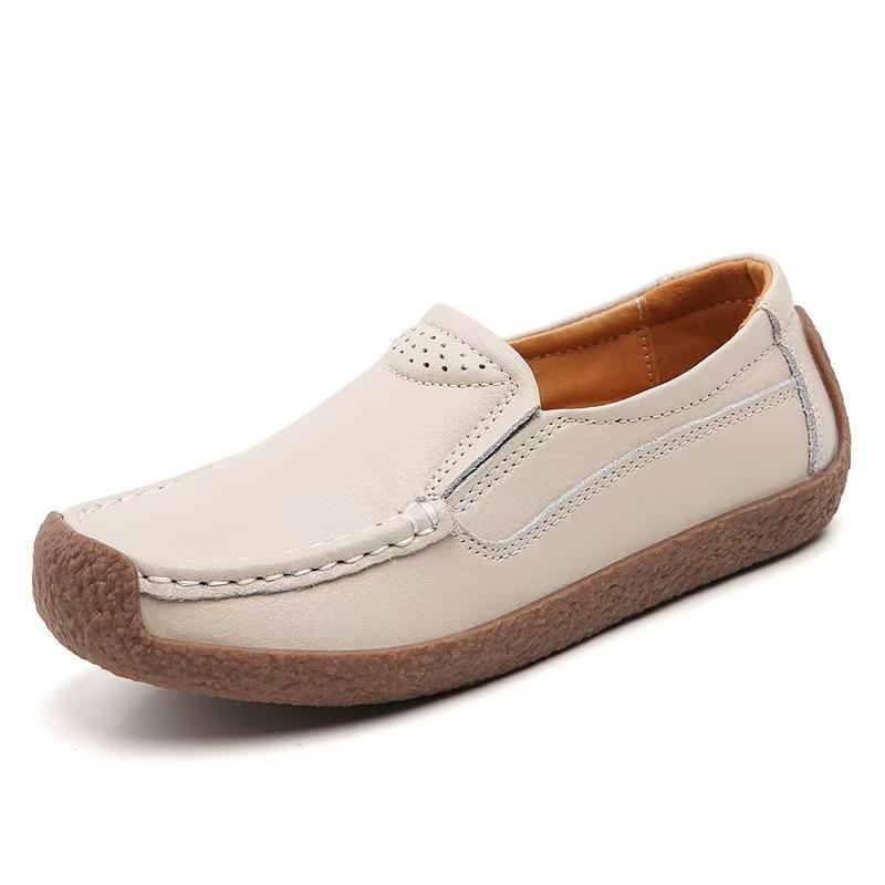 Spring Autumn Light Women's Flat Shoes 2025 New Comfort Plus Size White Women's Vulcanize Shoes Hollow Casual Women Loafers
