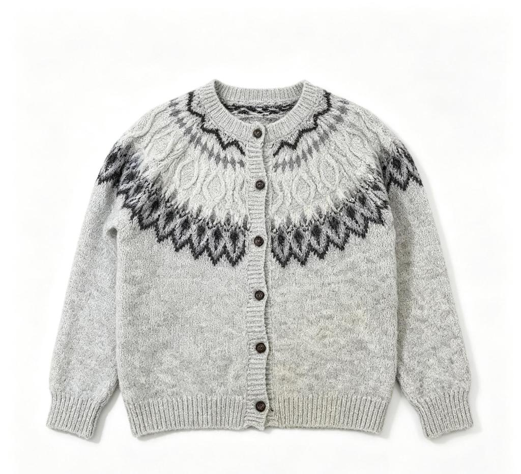 Nordic Færøerne Women's Retro Floral Jacquard Knit Cardigan – Loose Round Neck Sweater Coat for Autumn/Winter.