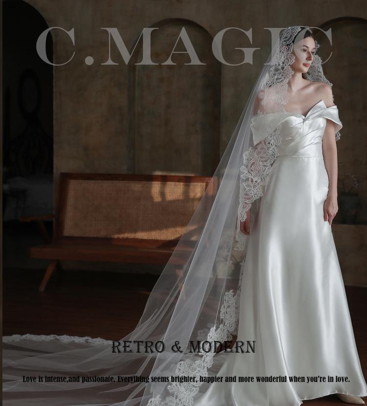 V863 Courtly White Vintage Cathedral Long Lace Bridal Veil