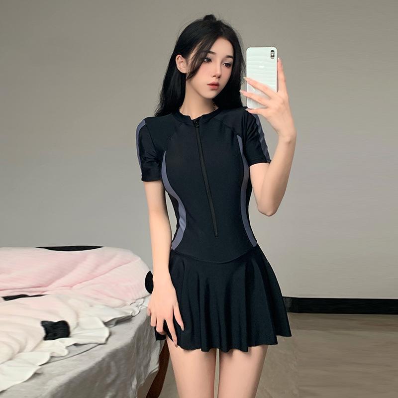 2023 Women's High-End Conservative Skirt-Style One-Piece Swimsuit - Slimming, Sporty, Belly-Covering, Flat-Leg Design for Hot Springs.