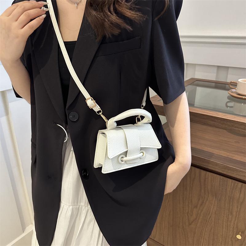 Fashion Women's Bag New Simple and Beautiful Personality Trendy French Texture Single Shoulder Crossbody Small Square Bag