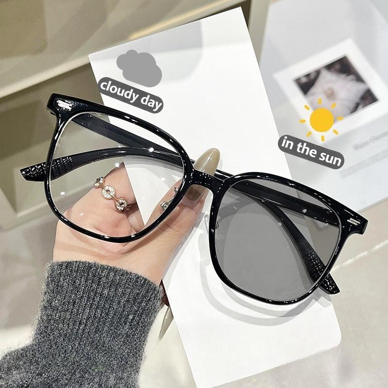 Neue Anti-Blaulicht Photochrome Myopie Brille HD Farbwechselnde Nahsicht Brille mit UV-Schutz für Outdoor-Sportarten