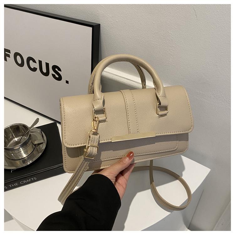 

Осінній новий простий месенджер нішева сумка під пахву модна плечова жіноча сумка повсякденна маленька квадратна сумка темного кольору хакі