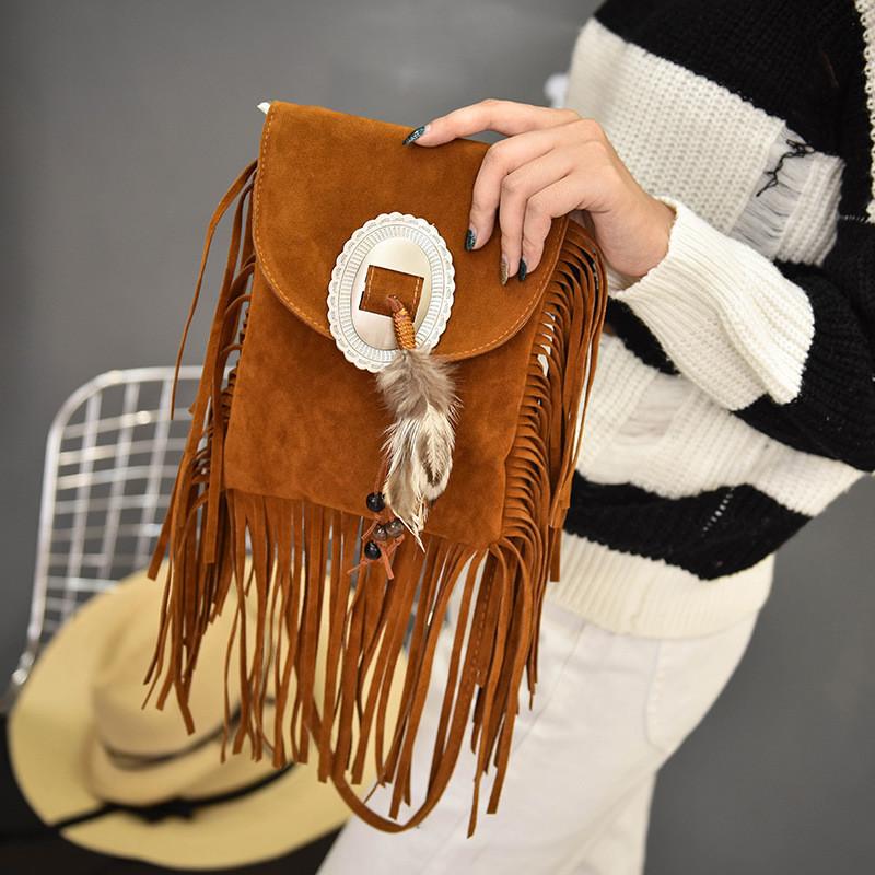 Bohemian Feather Tassel Shoulder Bag With Polyester Lining For Casual Outings