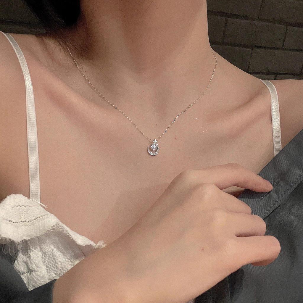 Elegant Pearl Necklace: Trendy, High-End Titanium Steel Clavicle Chain for Women