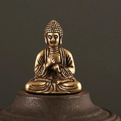 Mini Portable Vintage Brass Buddha Statue Pocket Sitting Buddha Figure Sculpture Home Office Desk Decorative Ornament