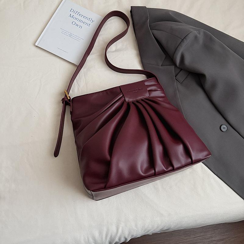 

Fashi Fold PU Leather Women s Shoulder Bags Simple Solid Color Ladies Crossbody Bag Casual Versatile Female Underarm Bags червоний
