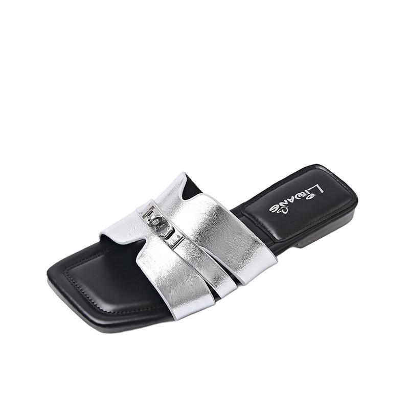 2025 New Silver Leather Sandals Women's Summer Casual Slip-On Beach Sandal Comfortable Versatile Flat Heel Anti-Slip Rubber Sole